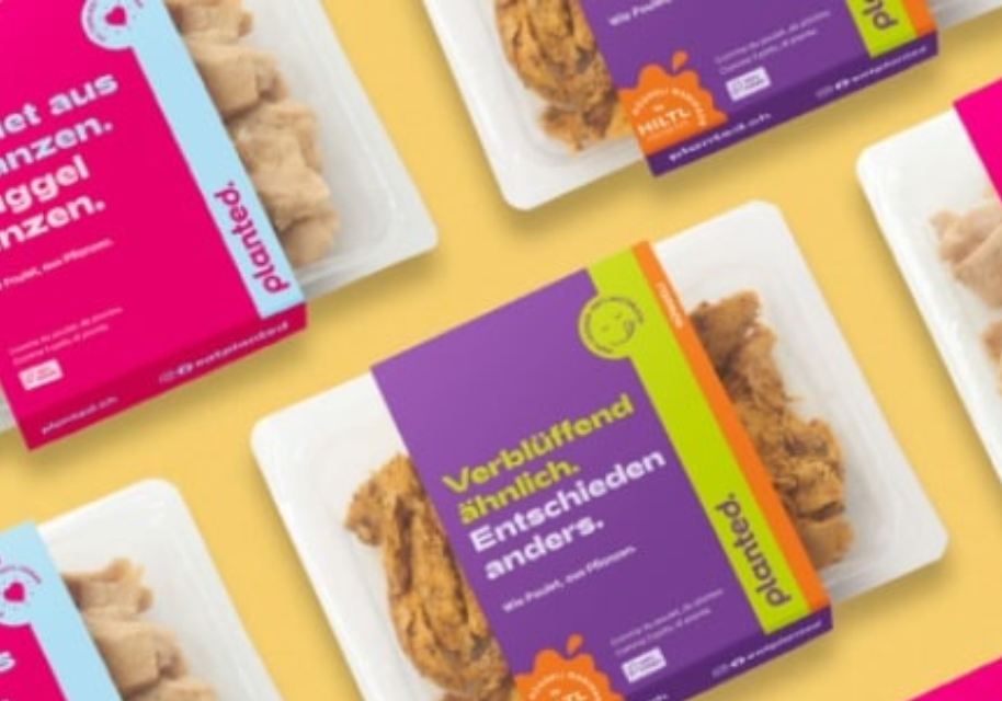 Product launch at the first major retailer in Switzerland - planted.chicken launch in the Coop!