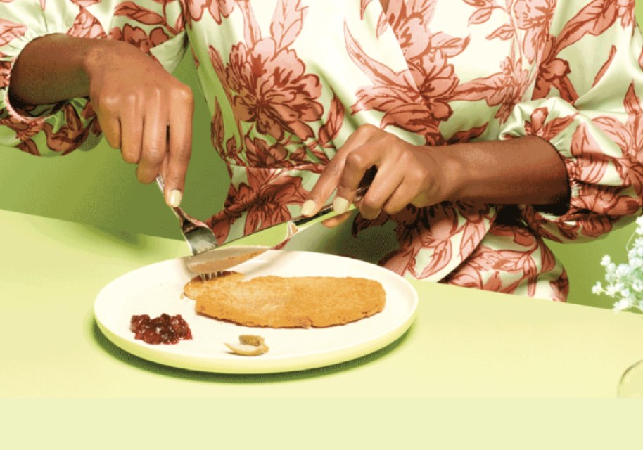 (Retail) Launch of our new product: the planted.schnitzel! Finally there is the true Viennese classic completely without animal suffering.
